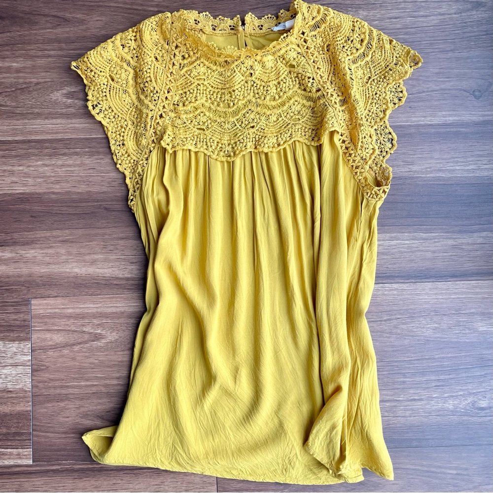 Entro Boutique Mustard Lace Blouse